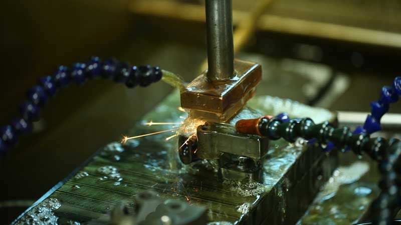 工业润滑新选择:二硫化钨极压脂的卓越性能